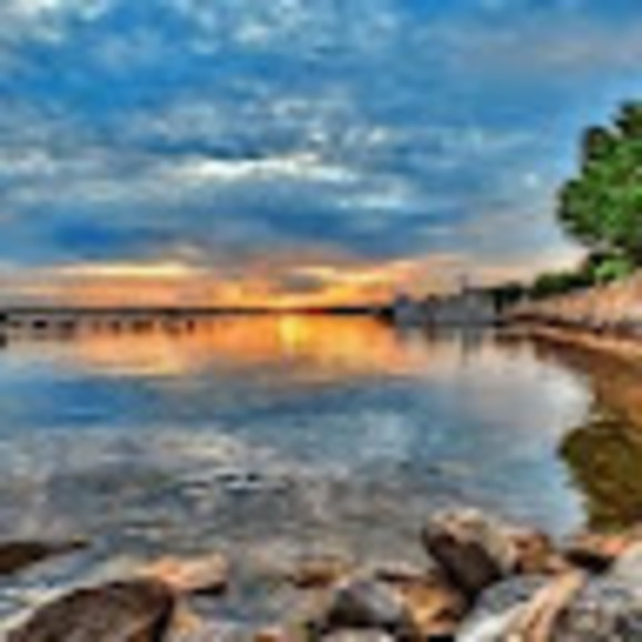 Meet your Posher, Julia - Picture 1 of 1